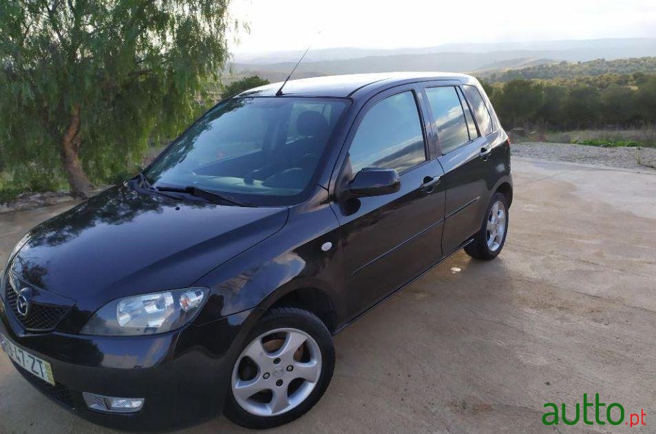 2005' Mazda 2 photo #1