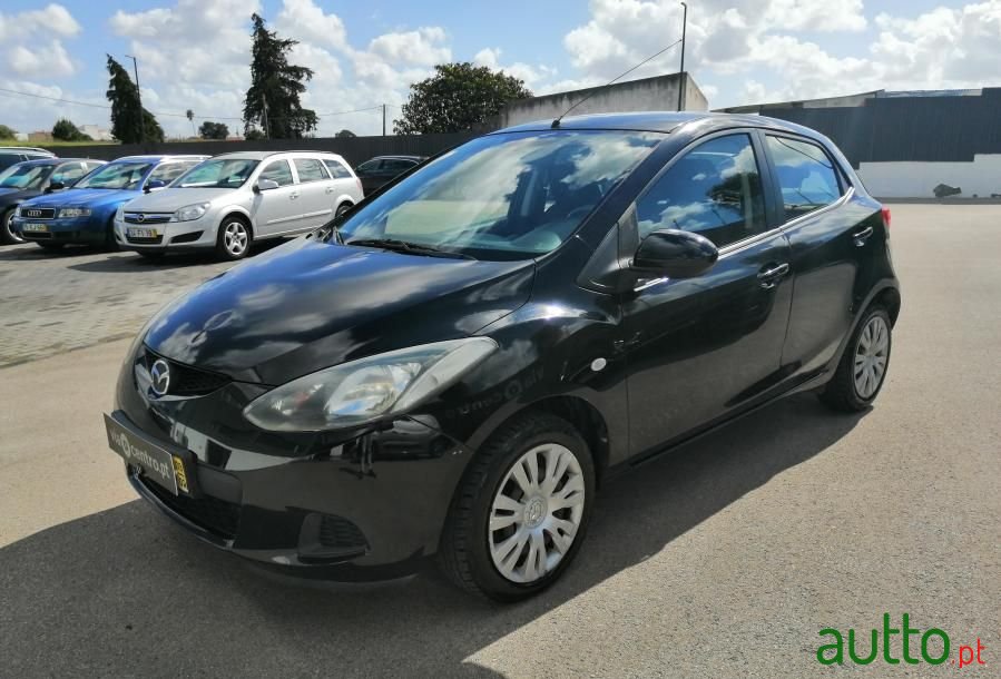 2009' Mazda 2 Exclusive photo #2