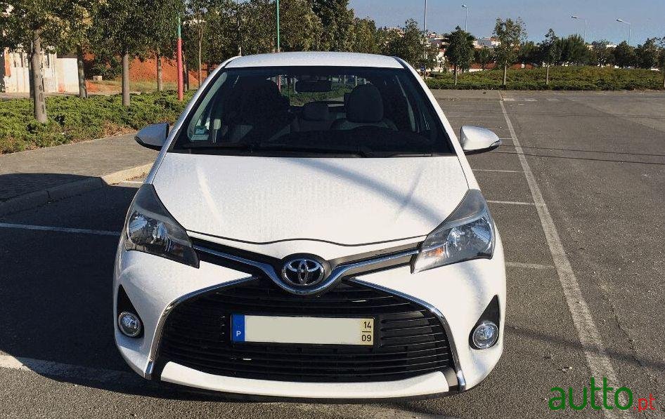 2014' Toyota Yaris photo #1