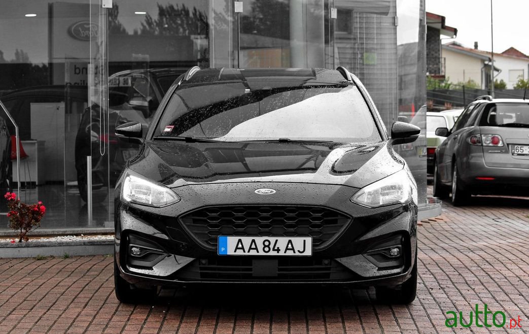 2020' Ford Focus Sw photo #2