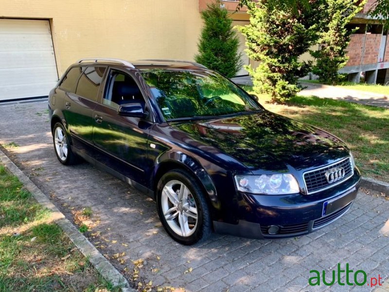 2002' Audi A4 Avant photo #4