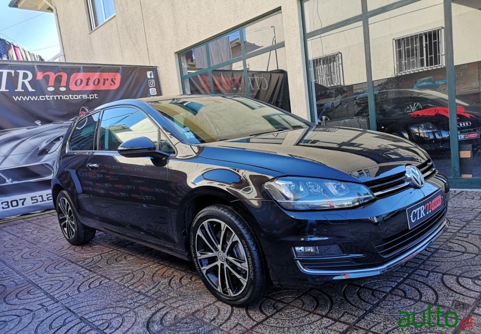 2015' Volkswagen Golf photo #3