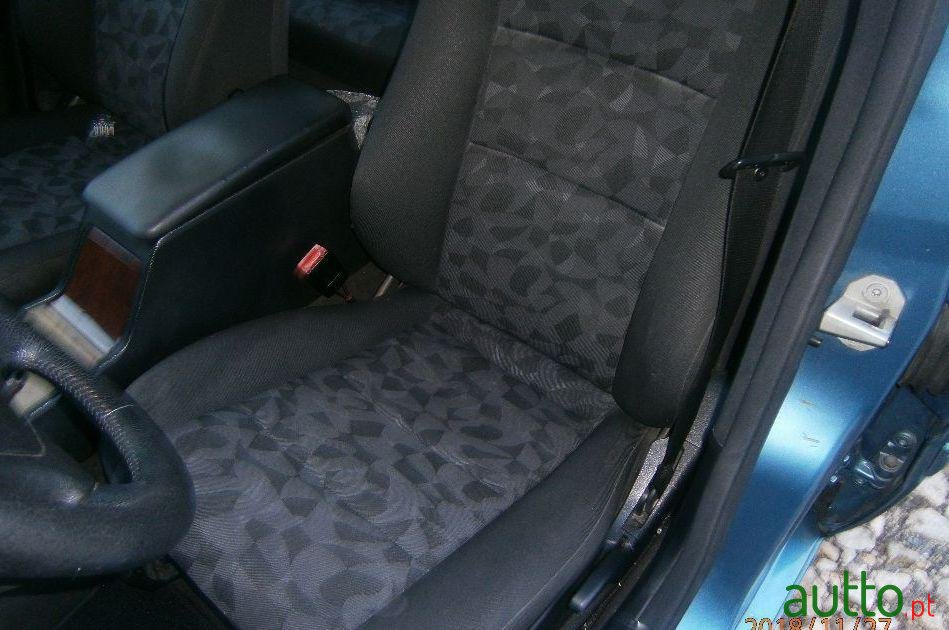 1998' Mercedes-Benz C-220 photo #1