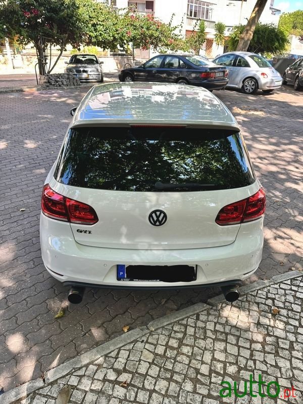 2011' Volkswagen Golf photo #6