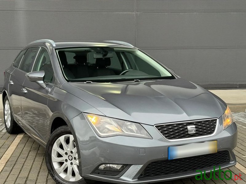 2015' SEAT Leon St photo #1