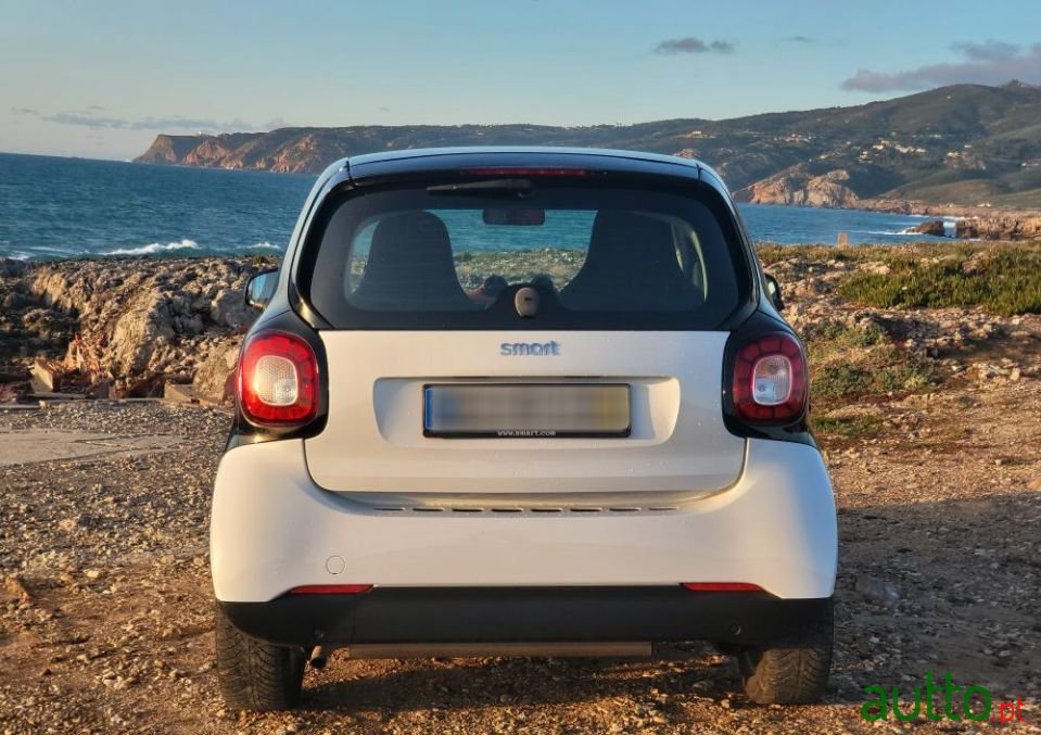 2017' Smart Fortwo photo #2