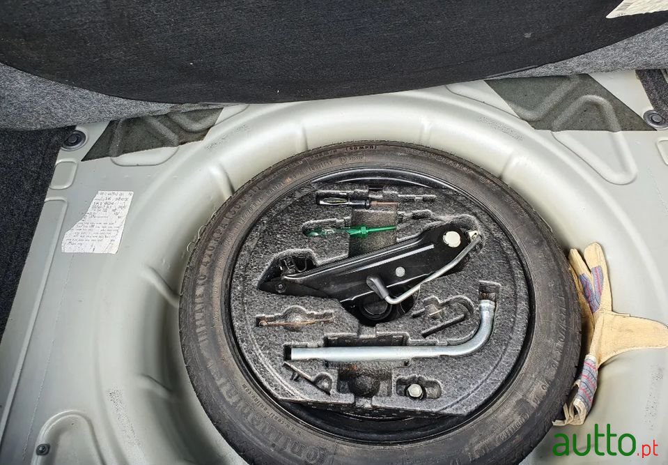 2008' Volkswagen Golf photo #4