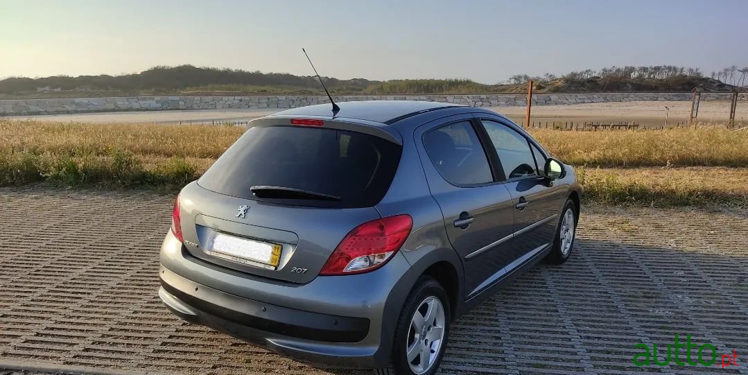 2011' Peugeot 207 photo #5