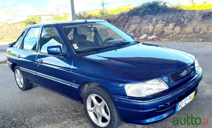 1994' Ford Escort photo #3