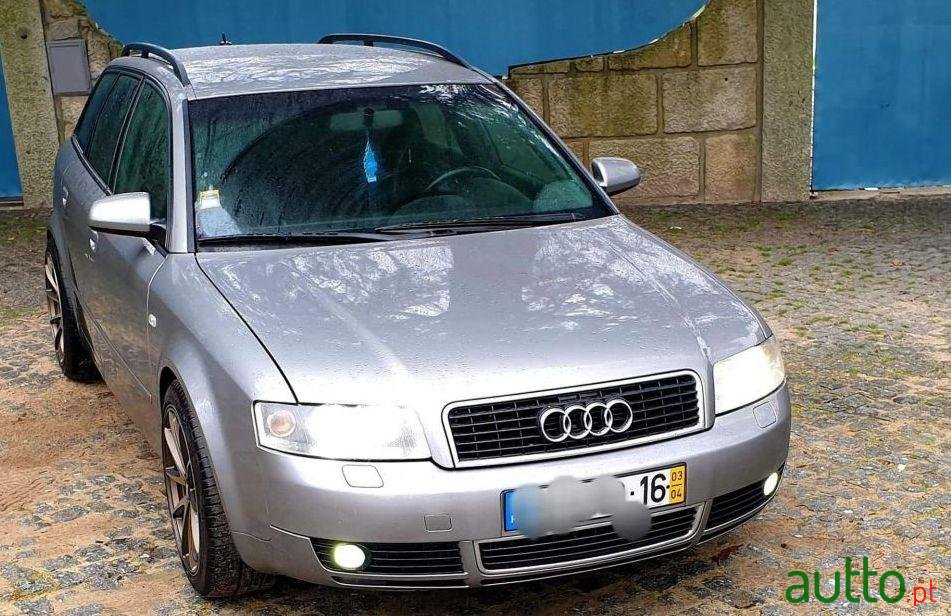 2003' Audi A4 Avant photo #3