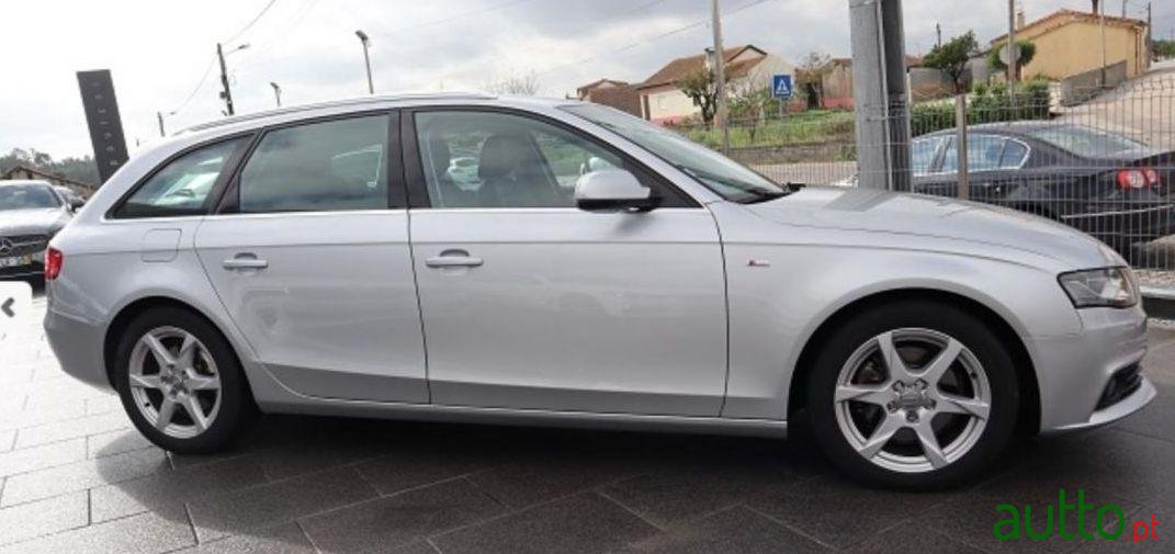 2011' Audi A4 Avant Sport photo #1