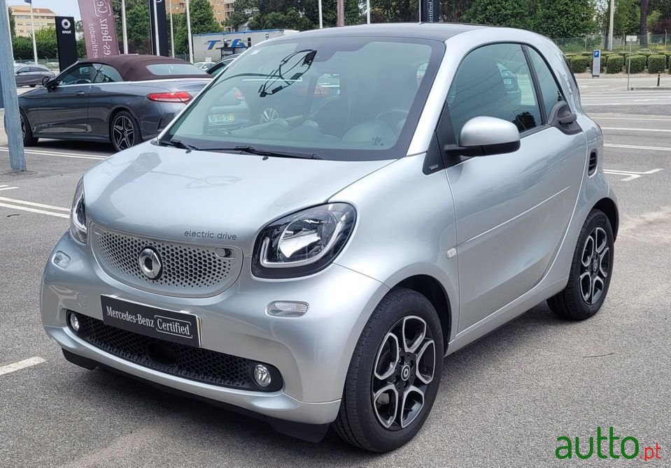 2017' Smart Fortwo photo #2
