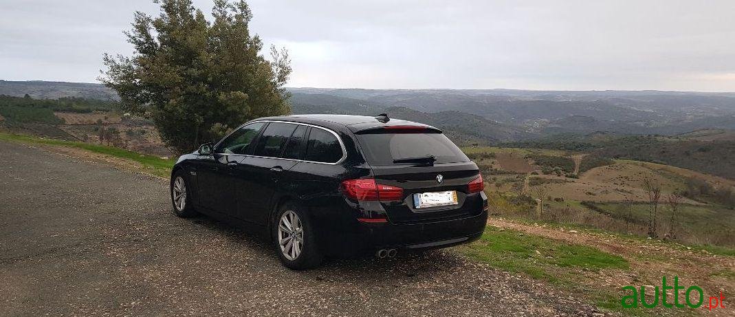 2013' BMW 520 photo #1