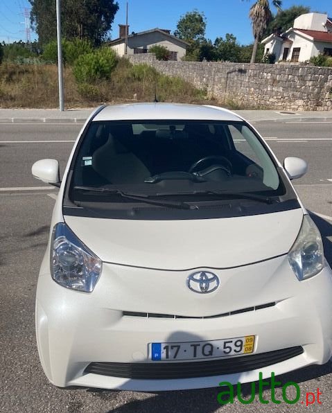 2009' Toyota iQ photo #1