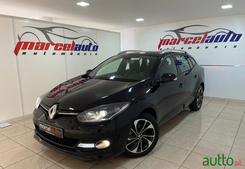 2016' Renault Megane Sport Tourer photo #1