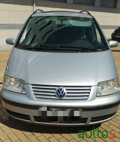 2001' Volkswagen Sharan photo #1
