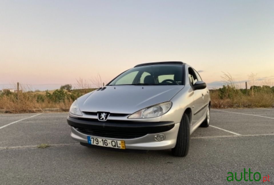 2000' Peugeot 206 photo #1