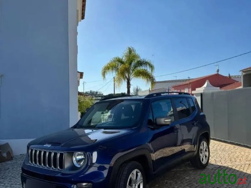 2019' Jeep Renegade photo #4