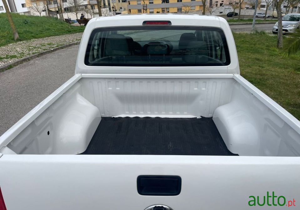 2015' Volkswagen Amarok photo #5