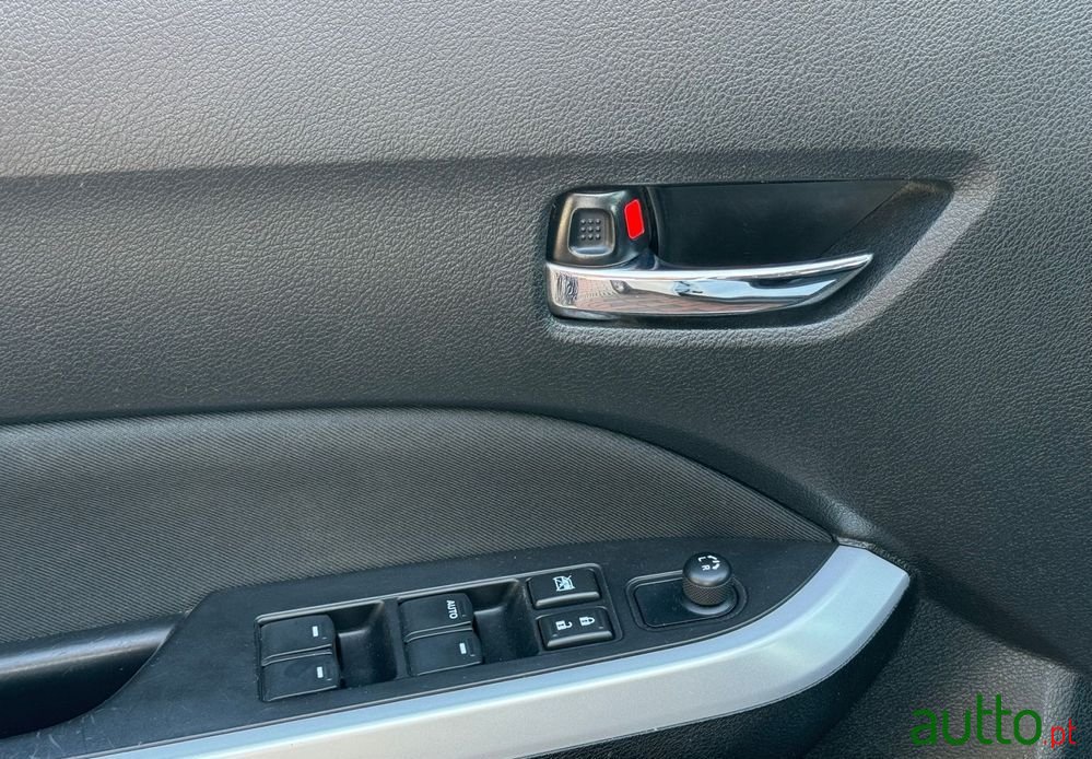 2016' Suzuki Vitara 1.6 Ddis Gle 4Wd photo #5