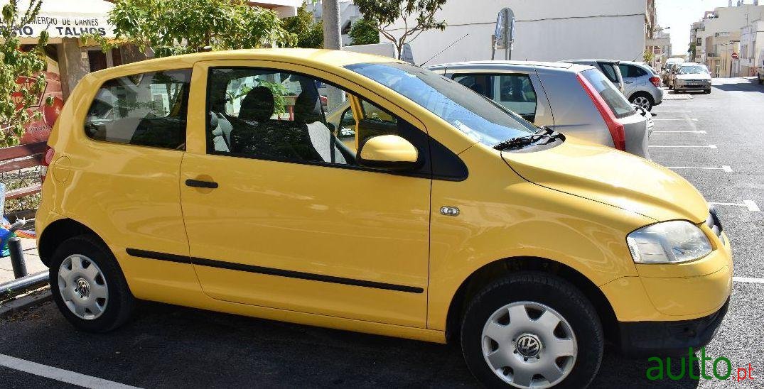 2007' Volkswagen Fox photo #1