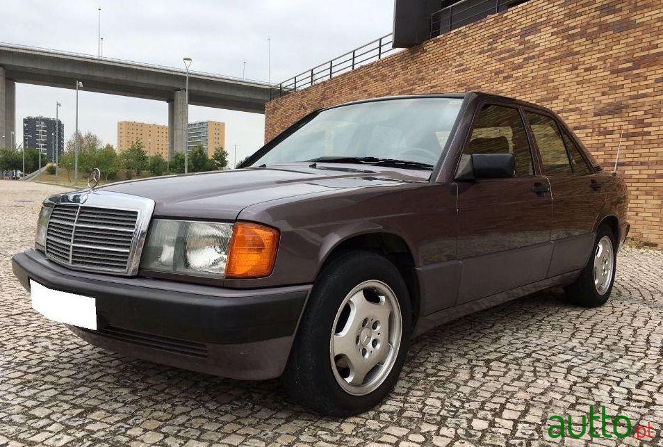 1992' Mercedes-Benz 190 1.8 E photo #2