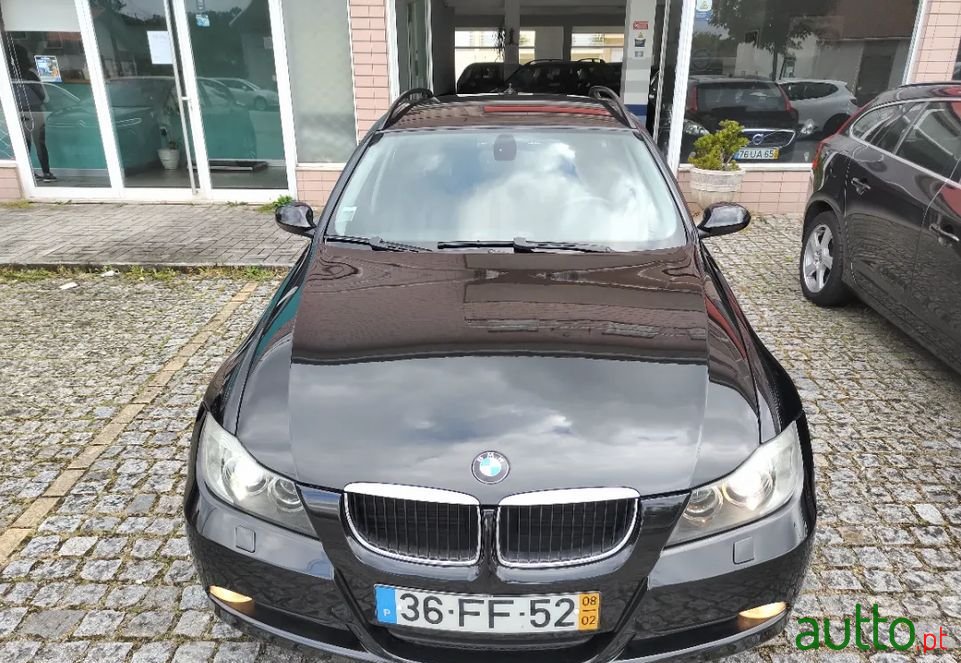 2008' BMW 318 photo #4