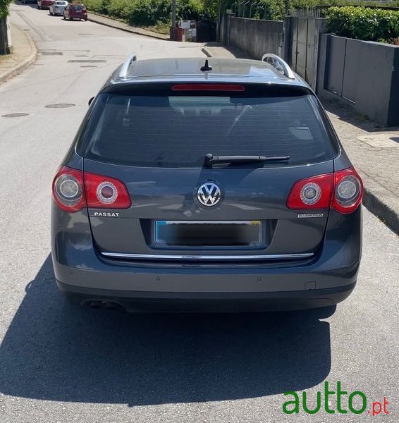 2009' Volkswagen Passat Variant photo #4