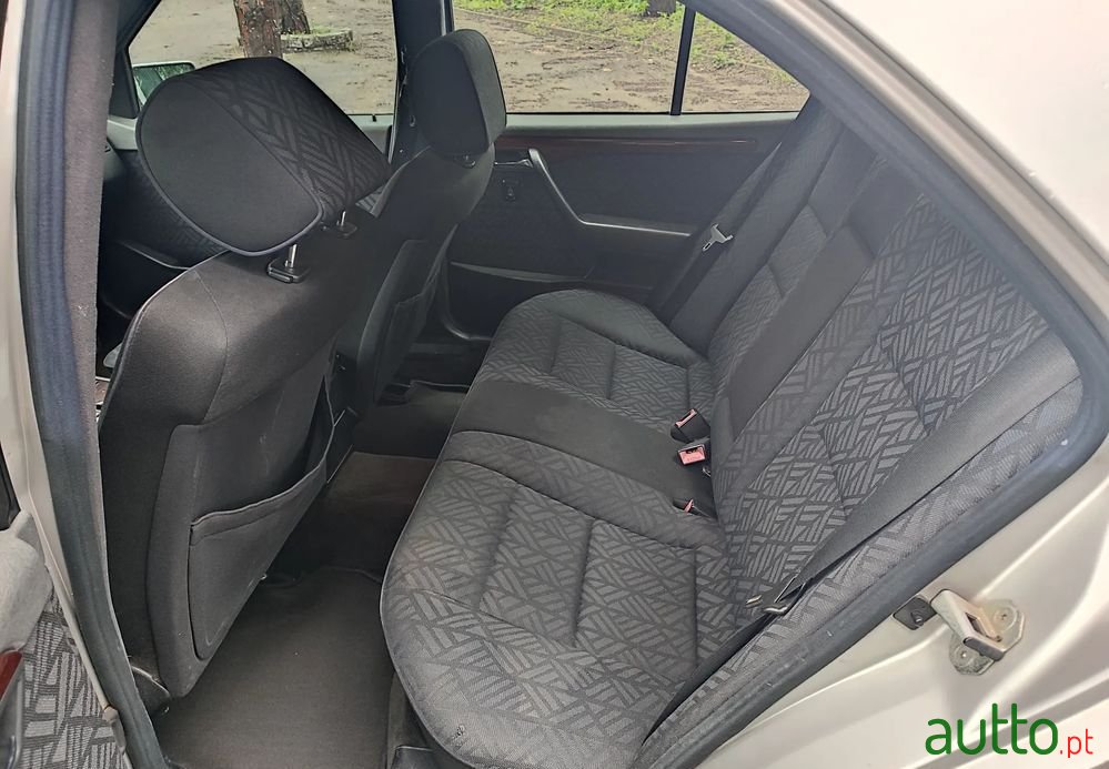 1995' Mercedes-Benz C 250 photo #4