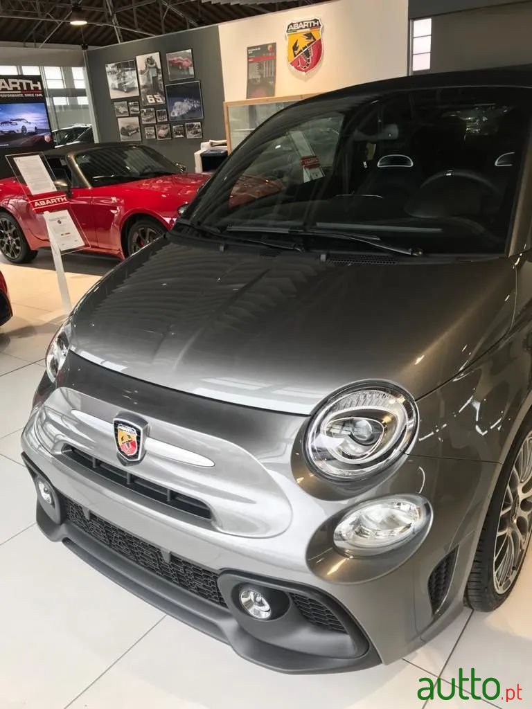 2019' Fiat 595 Abarth photo #1