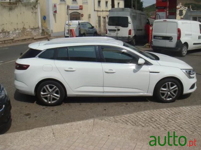 2017' Renault Megane photo #4