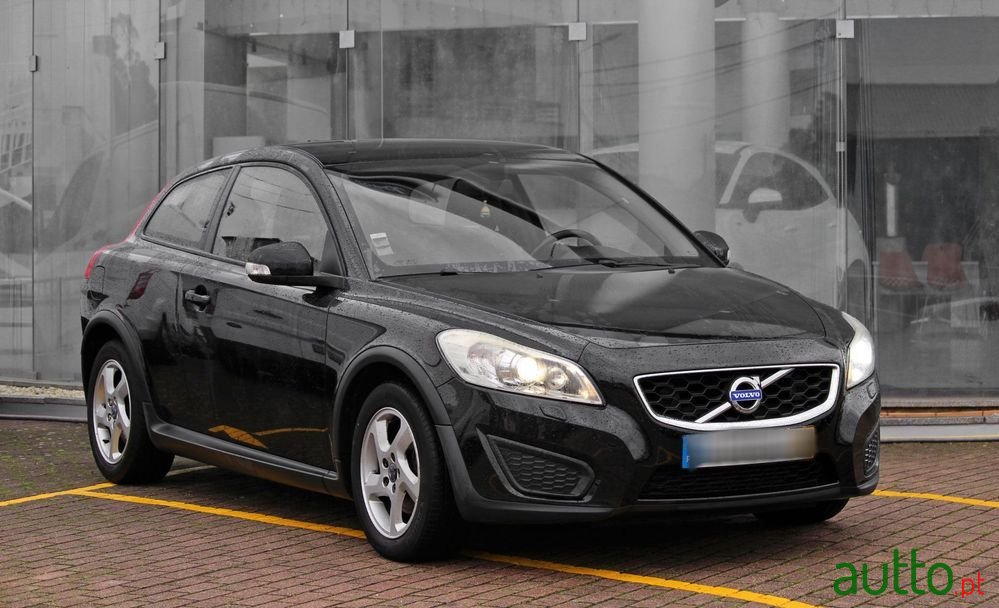 2010' Volvo C30 1.6 D Momentum photo #1