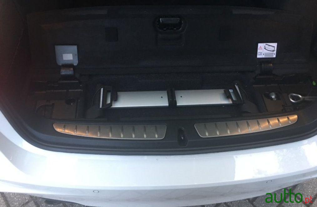 2014' BMW 320 D Touring Auto Pack M photo #2