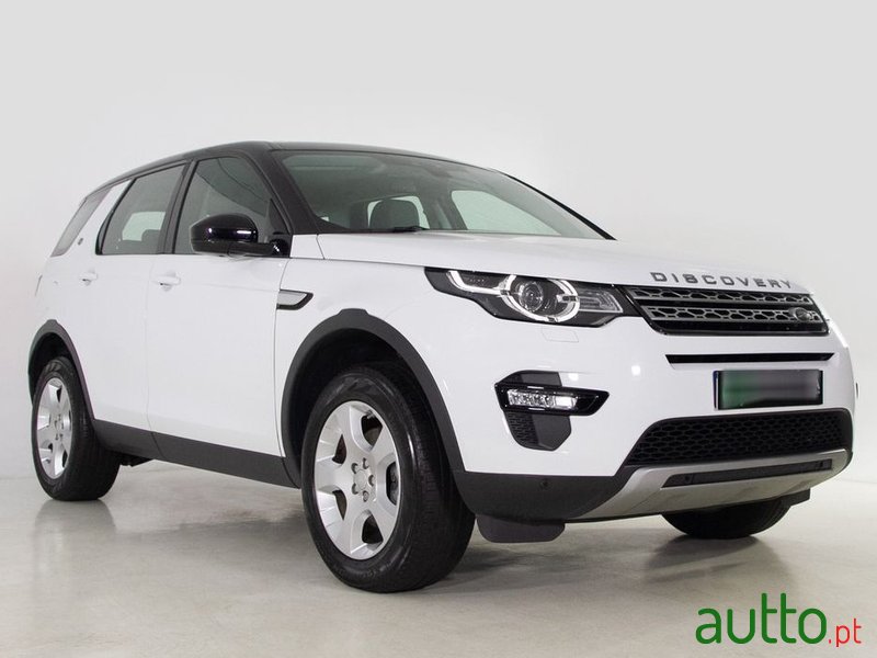 2016' Land Rover Discovery Sport photo #4