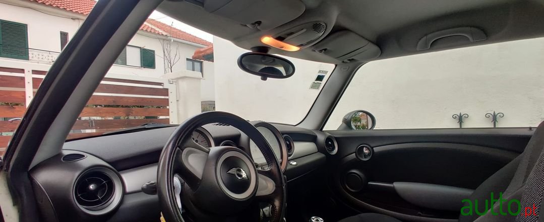 2008' MINI Cooper photo #3