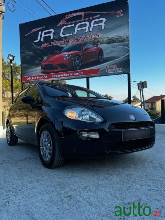 2014' Fiat Grande Punto photo #3