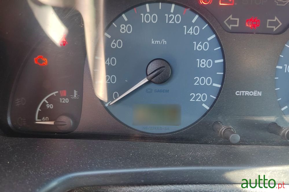 2001' Citroen Xsara Break photo #6