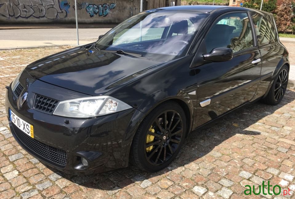 2004' Renault Megane photo #3