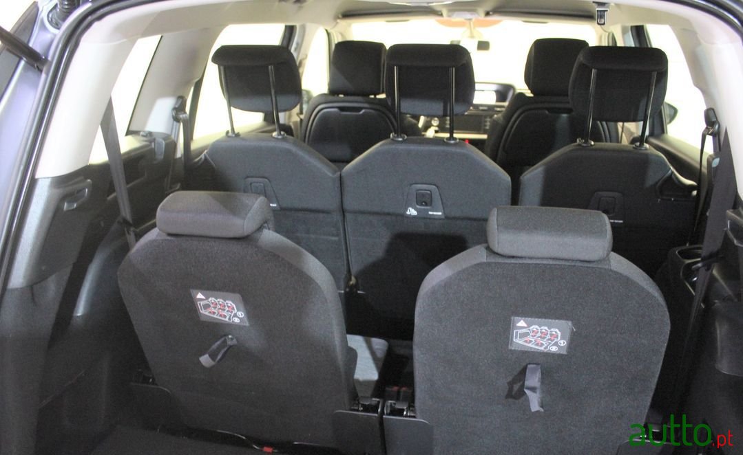 2017' Citroen C4 Grand Picasso photo #6