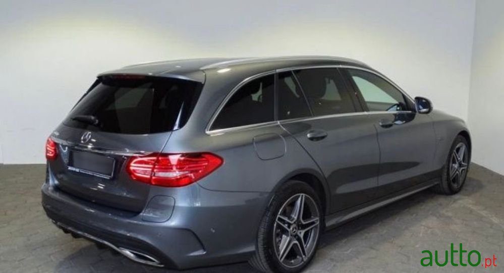 2019' Mercedes-Benz C 300 photo #3