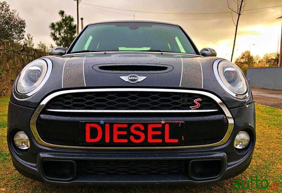 2015' MINI Cooper Sd photo #3