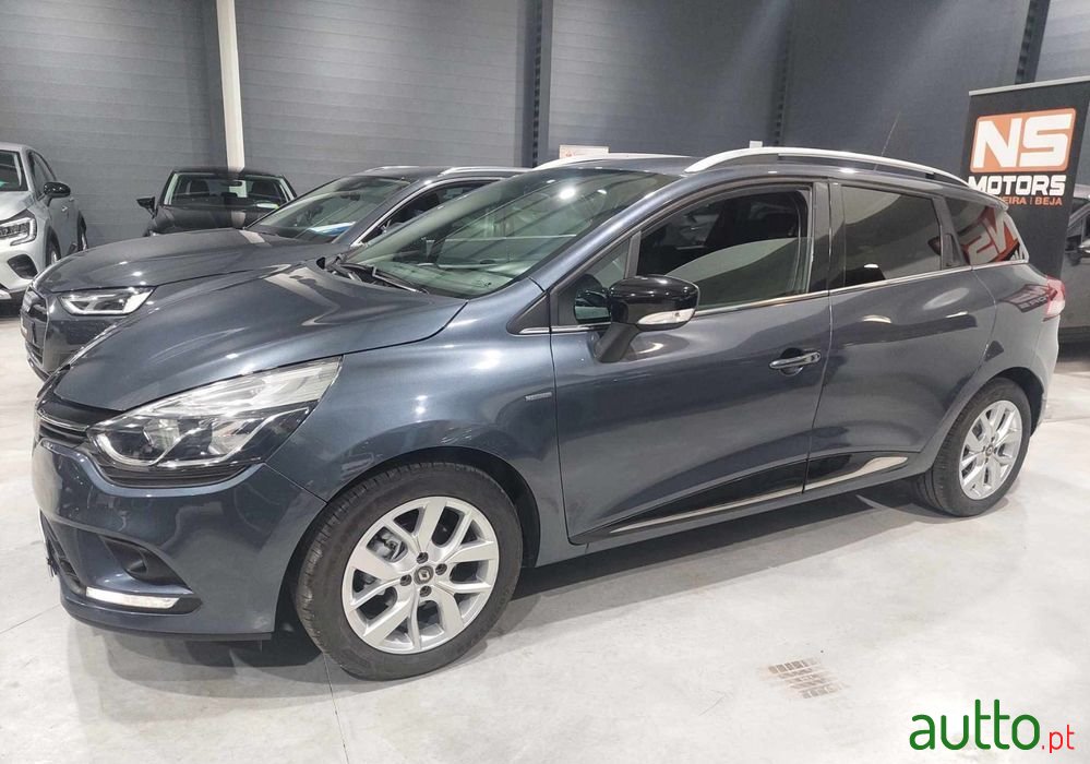 2019' Renault Clio Sport Tourer photo #1
