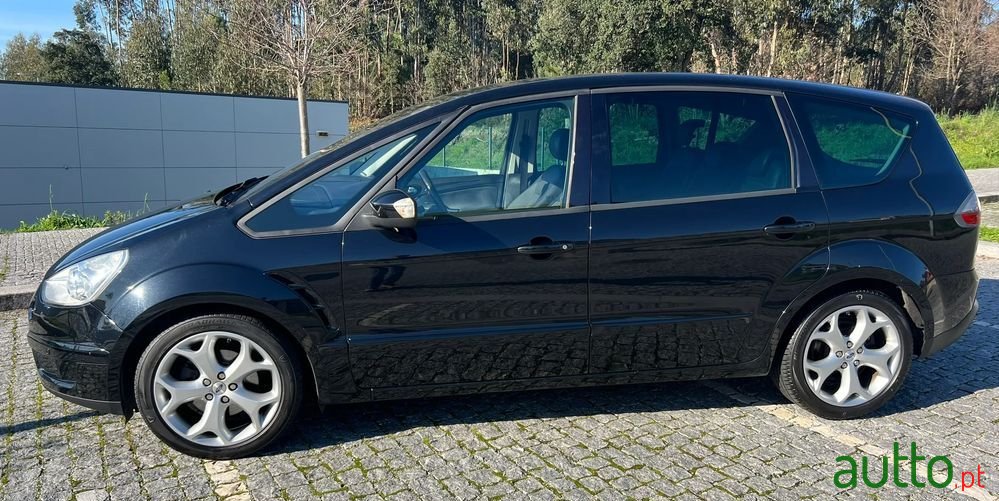 2007' Ford S-Max photo #3