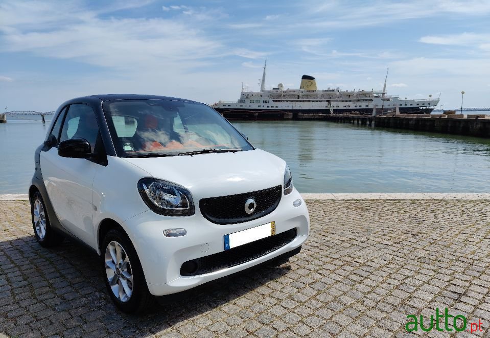 2016' Smart Fortwo photo #1