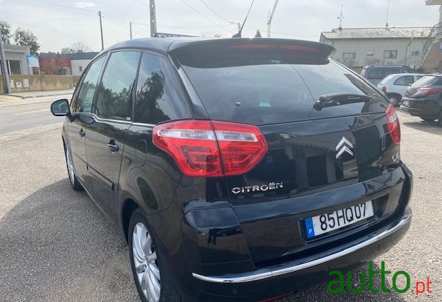 2009' Citroen C4 Picasso photo #5