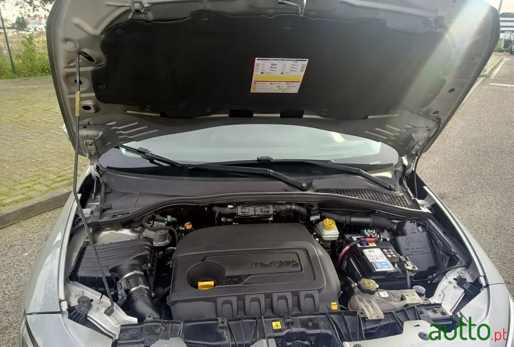 2019' Fiat Tipo Station Wagon photo #4