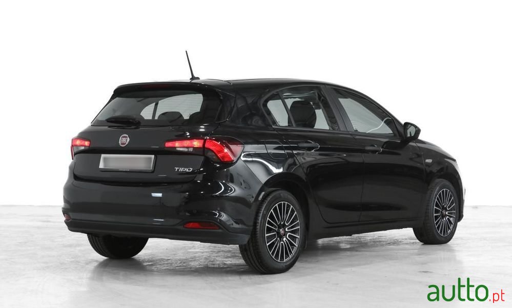 2022' Fiat Tipo photo #3