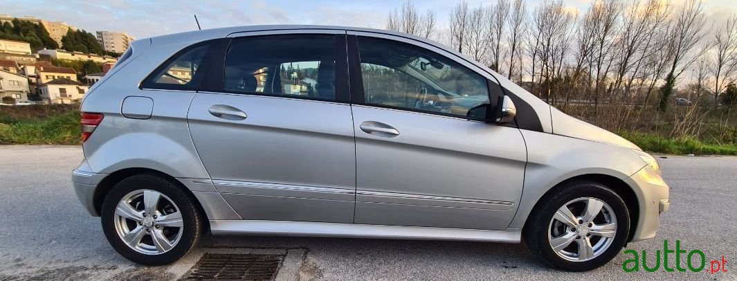 2010' Mercedes-Benz B-200 Cdi Aut. photo #3