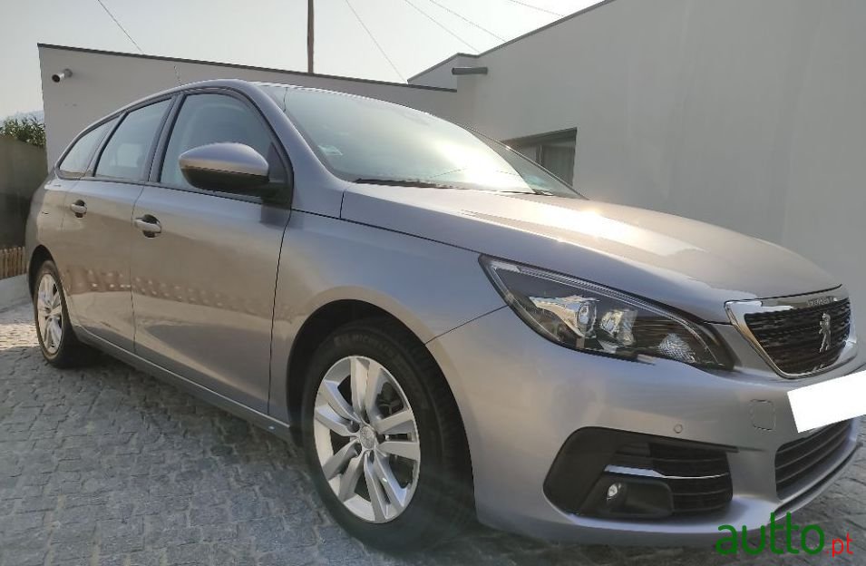 2017' Peugeot 308 Sw photo #1