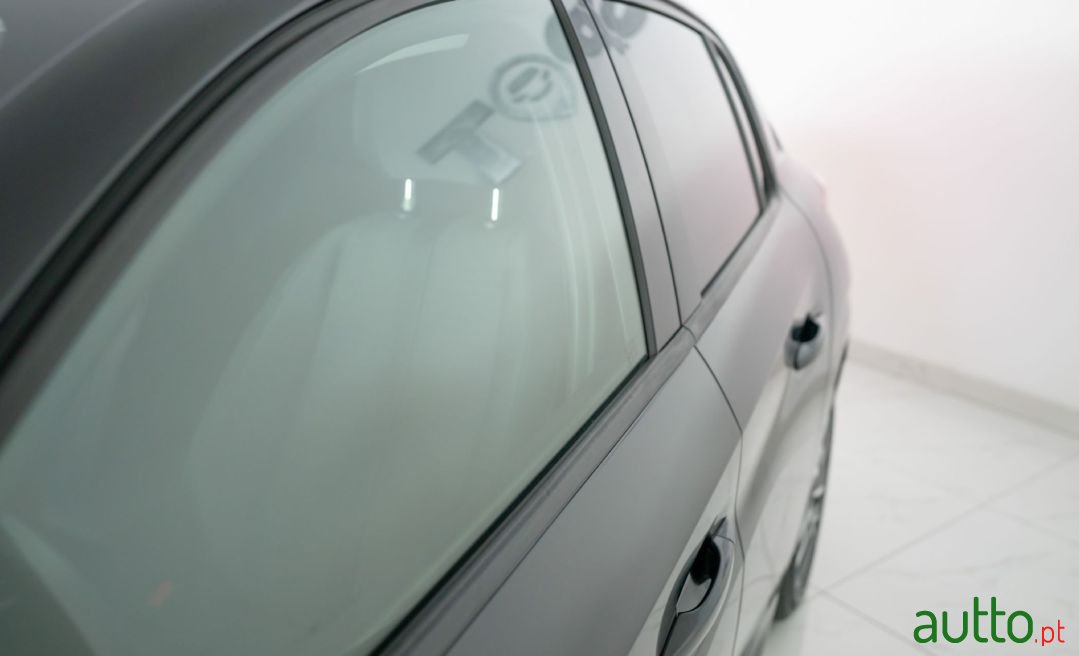 2021' Peugeot 208 photo #3